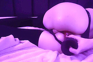 Femboy Top Fucks Himself For The First Time On Cam