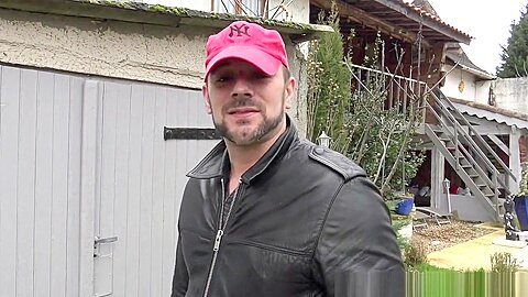 Fucked by straight boy muscle very discret - BadBoysFuckers