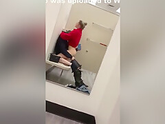 Fucking Girlfriend In A Public Changing Room