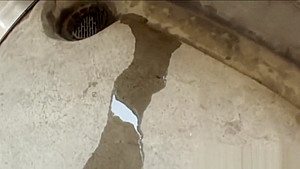 Hairy asian hallway piss