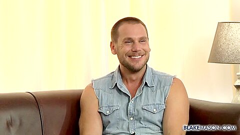 Handsome Hunk Hans Wanking - Hans Berlin - BlakeMason