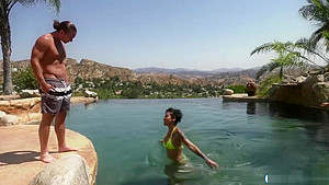 Honey Gold Getting Fucked By Her Horny Bf In The Pool