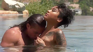 Honey Gold Getting Fucked By Her Horny Bf In The Pool