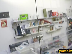 Hot Amateur Brunette Babe Pawns Her Pussy And Banged