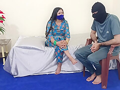 Hot Indiam Hindi Mistress Blowjob Sucking Cock Of Her Home Servant Boy