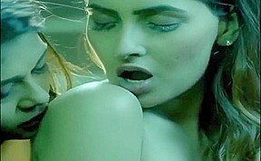 Indian actress Karishma Sharma Sakshi hot lesbian sex Ragini MMS nude kiss