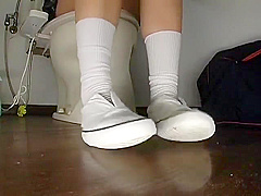 Itchy asian feet