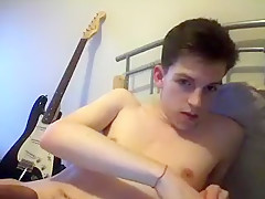 Jamez Cute Masturbating