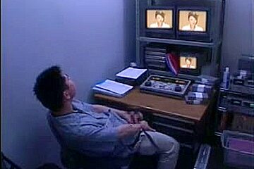 Japanese Announcer