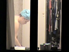 Japanese sharking on in the lift