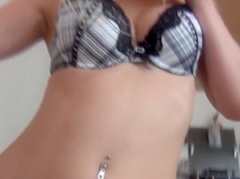 Leonie - Zum Orgasmus Geritten - Creampie