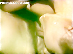 Lesbian Peepshow Loops 536 70s and 80s - Scene 3