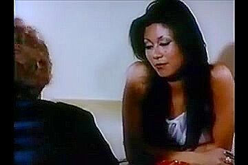 Linda Wong in Easy Alice
