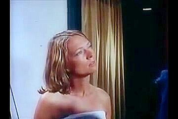 Linda Wong in Easy Alice