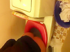 Long hair korean woman spied pissing