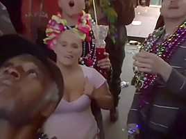 MARDI GRAS 2011 - Scene 2