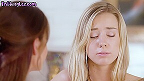 MILF lez seduces scissoring lesbian slut b4 licking pussy