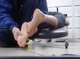 Massage feet soles