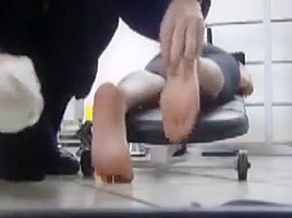 Massage feet soles