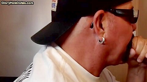 Mouthjizzed gloryhole DILF sucks POV rod in homemade closeup