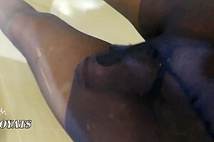 Multiple Hands Free Cum And Piss In Purple Pantyhose