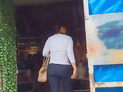 NALGONTAS RICAS DE MADURA CASADA MERCADO (ESPOSO AL LADO)
