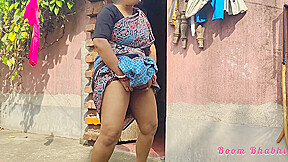 New Wife Standing Pee Outdoor