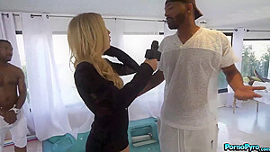 News Reporter Kali Roses Sucks Big Black Athlete Cocks