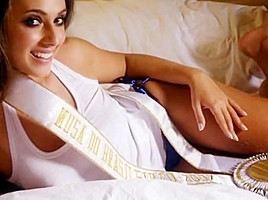 Nicole Bahls brazilian feet
