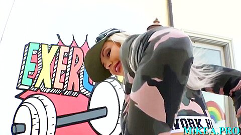 Nina Elle In Marvelous Floosy Caresses Big Shlong