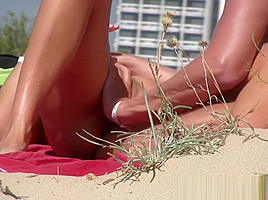 Nudist Milf Finger fucked at the beach