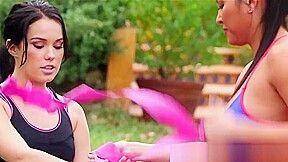 Outdoor Masseuse Lesbian Pussylicking Dyke