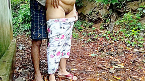 Outdoor Risky Public Fucking Wife Friend Near The Bridge