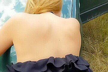 Outside fuck with nasty girlfriend