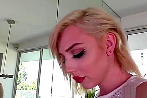 Petite TS Annabelle Lane receives facial from dude