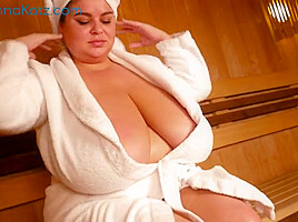 Playing with My Tits in the Sauna - RealAnnaKatz