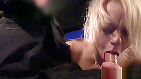 Police man anal fingers blonde slut in car