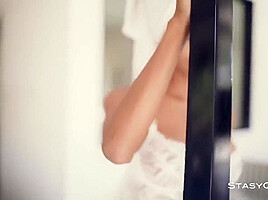 Putri Cinta - Reveal Her Beautiful Wet Hair