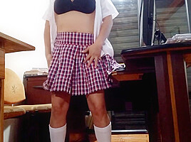 Rebellious student 18+ Starts In The World Of Porn With A Video In Her Stepfathers Office