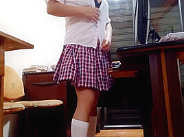 Rebellious student 18+ Starts In The World Of Porn With A Video In Her Stepfathers Office
