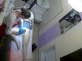 Removes hair on the penis from the man
