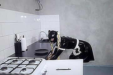 Rubber Maid Lezdom 1