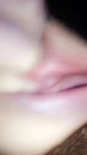 Rubbing my clit until I cum