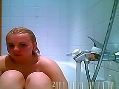 Russian babe caught on bath tub spy