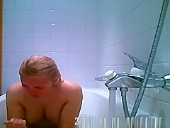 Russian babe caught on bath tub spy