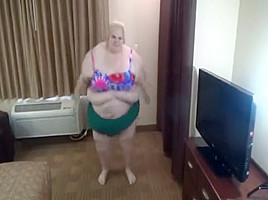 SSBBW Kandy Jump Rope