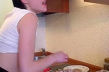 Short Haired Quickie Fuck In Kitchen
