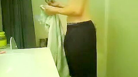 Sirius 18 Yo Showers Jerks And Cums