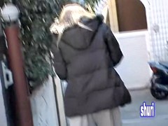 Slim Asian babe in saggy pants gets street sharked
