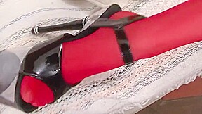 Solos Addiction - Alone On The Sofa With Her Holes Ful